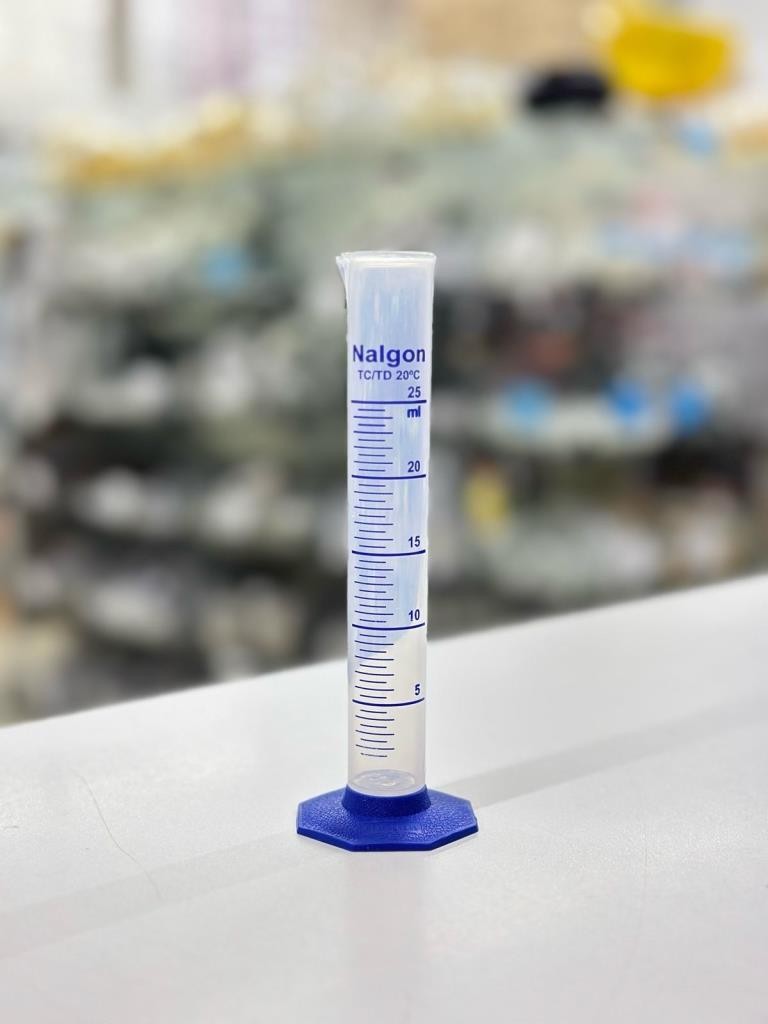 PROVETA GRADUADA 25 ML